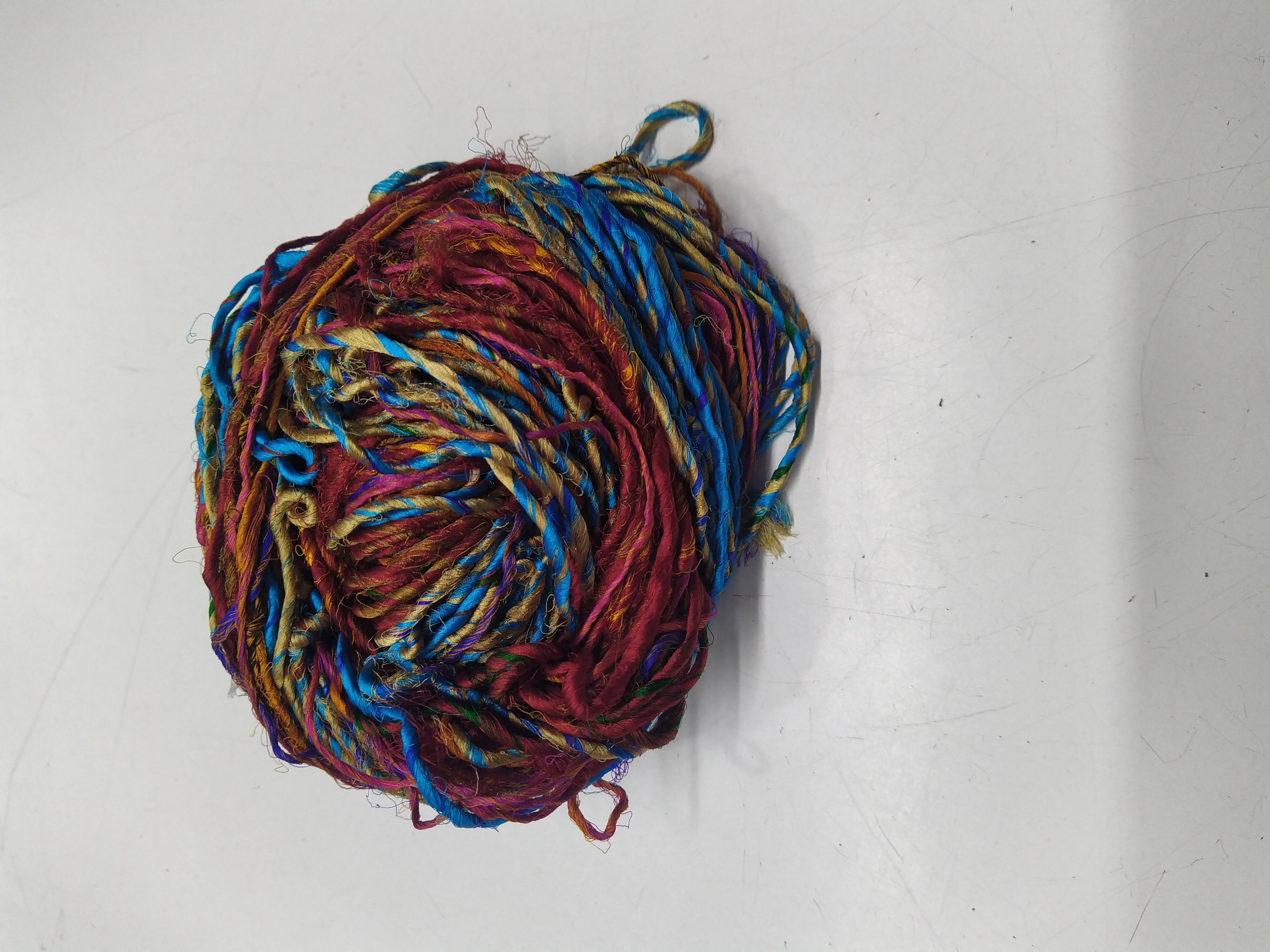 Recycled silk yarn (32)